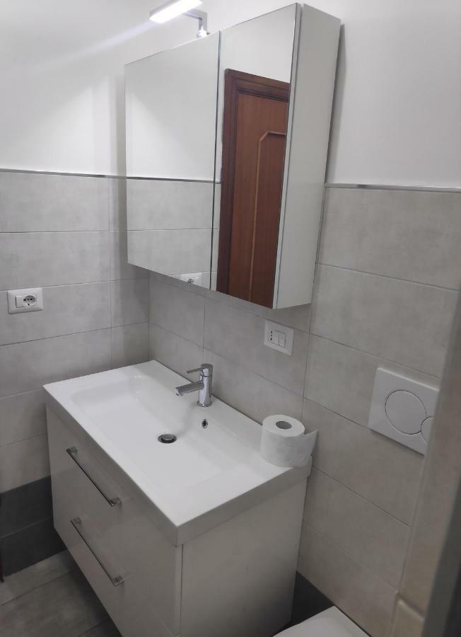 Hotel White House Bari Esterno foto