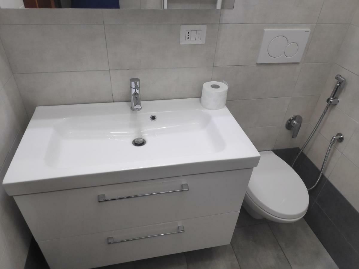 Hotel White House Bari Esterno foto